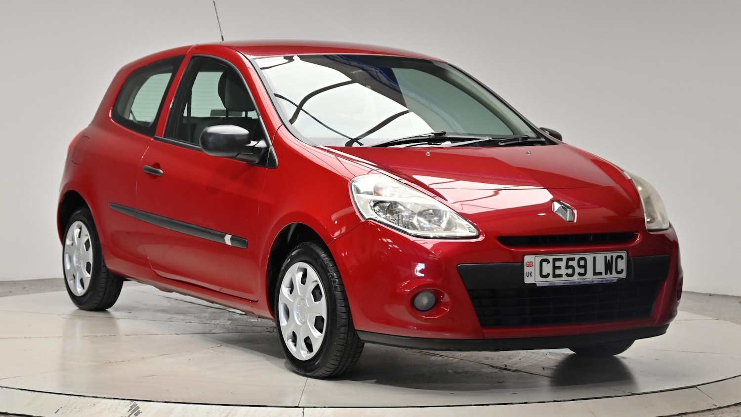 Used Renault Clio 2009 for sale - 76423429: Photo 1