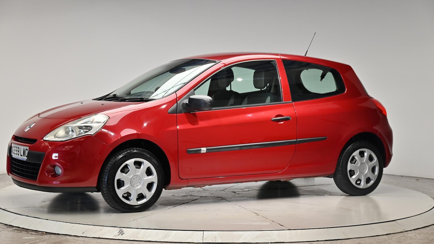Used Renault Clio 2009 for sale - 76423429: Photo 17