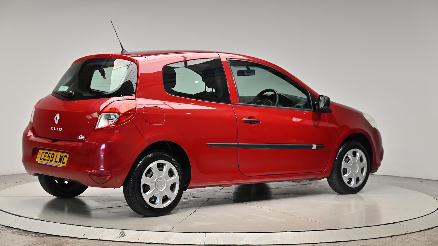 Used Renault Clio 2009 for sale - 76423429: Photo 34