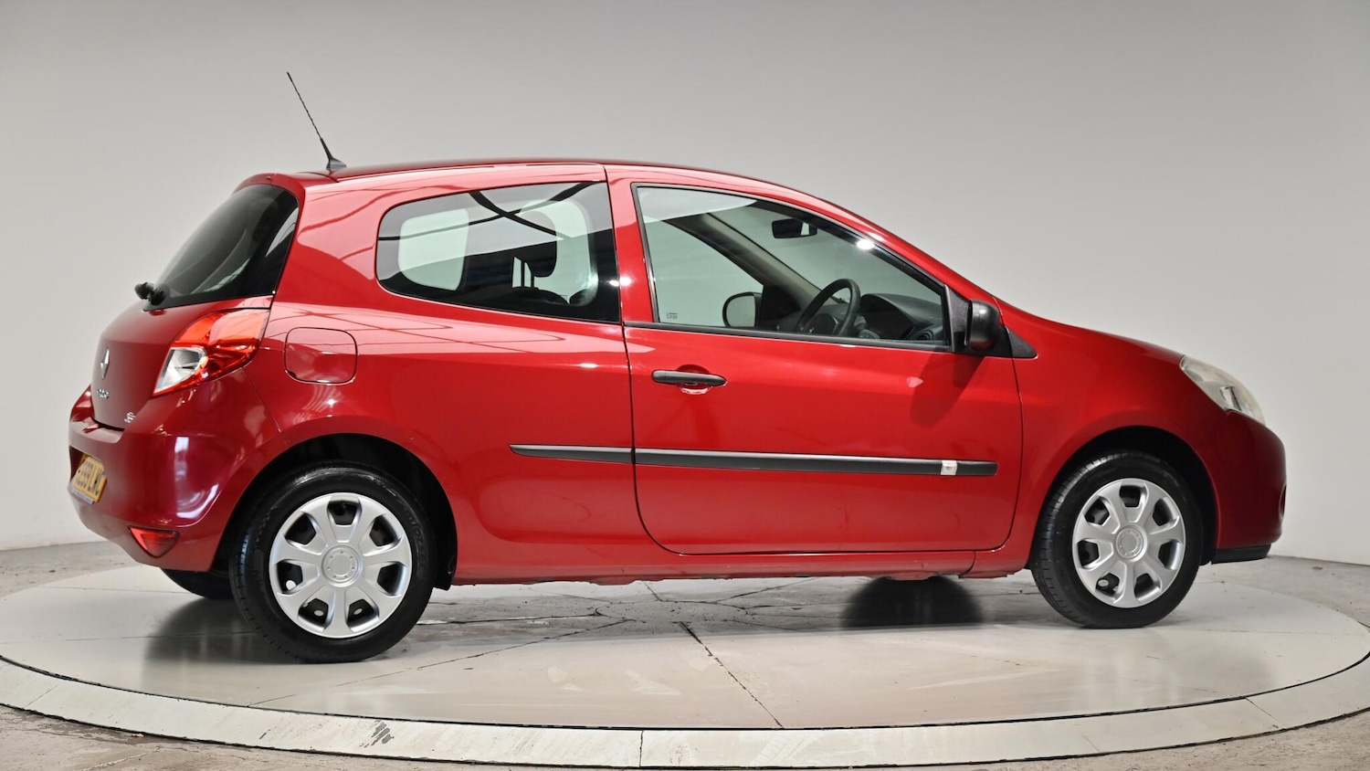 Used Renault Clio 2009 for sale - 76423429: Photo 36