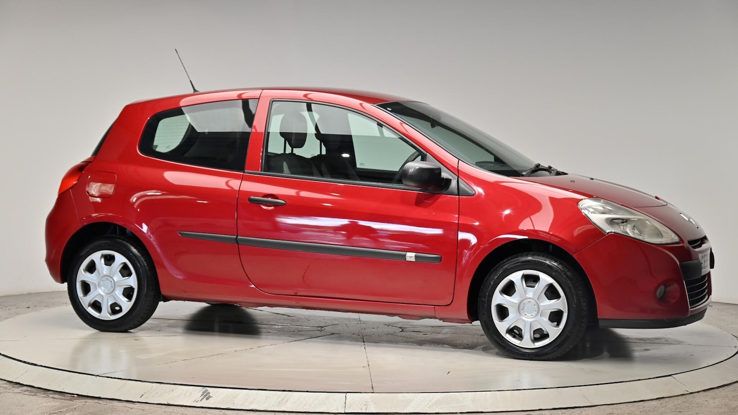 Used Renault Clio 2009 for sale - 76423429: Photo 40