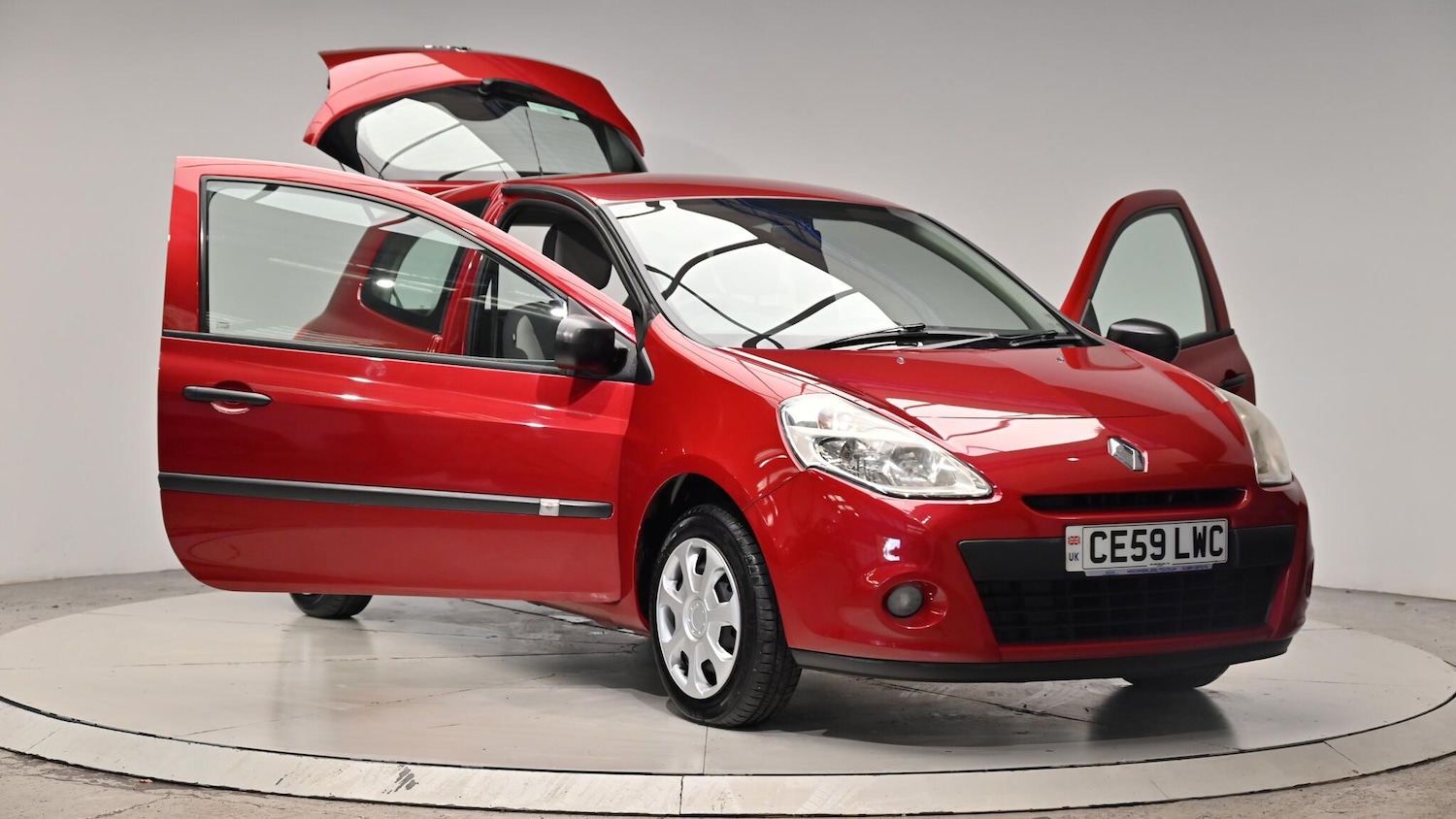 Used Renault Clio 2009 for sale - 76423429: Photo 44