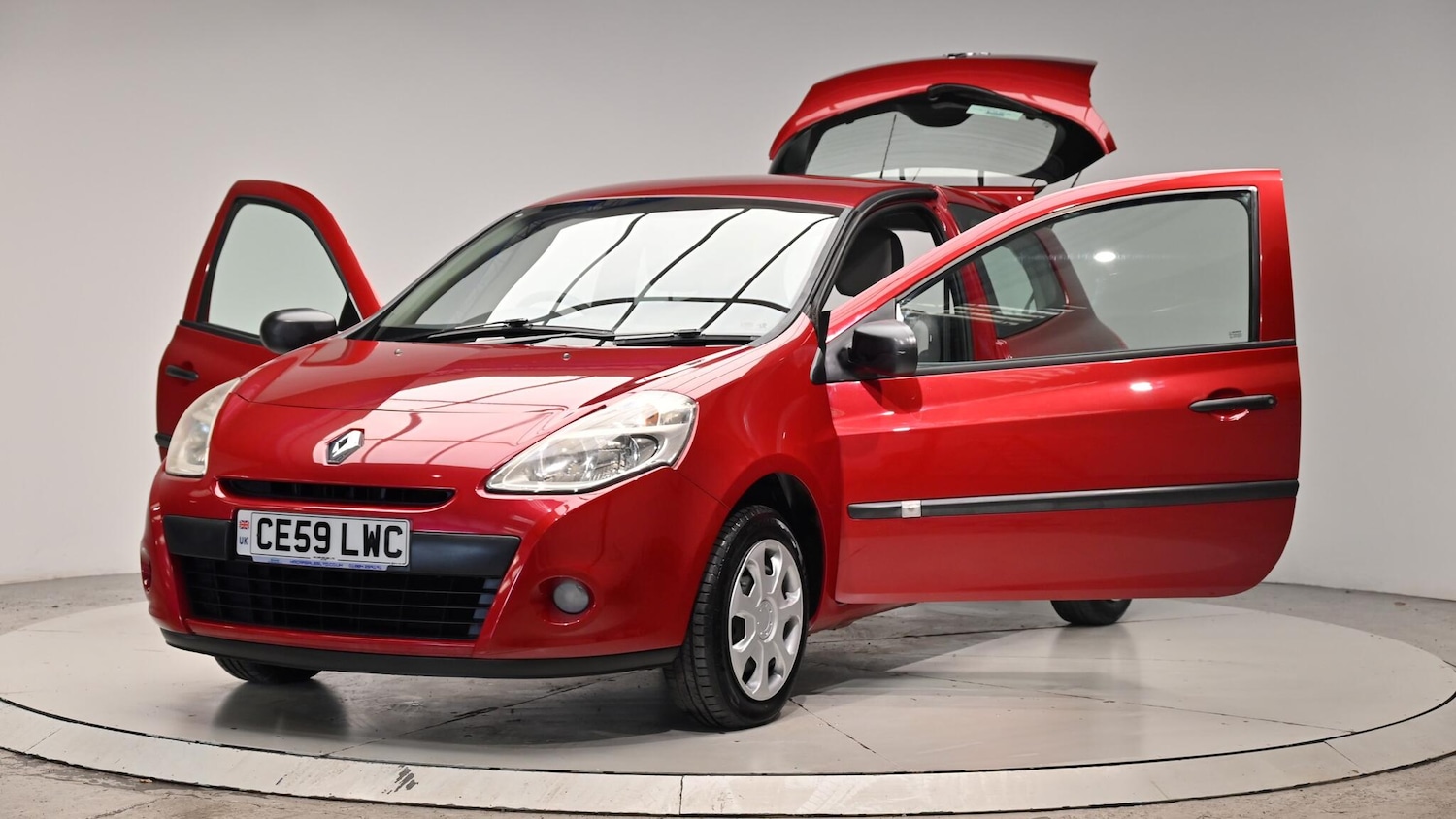 Used Renault Clio 2009 for sale - 76423429: Photo 50