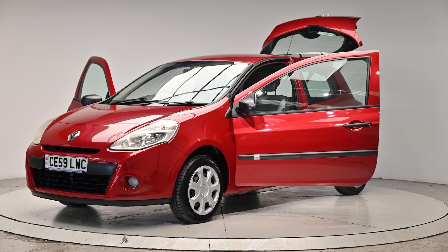 Used Renault Clio 2009 for sale - 76423429: Photo 51