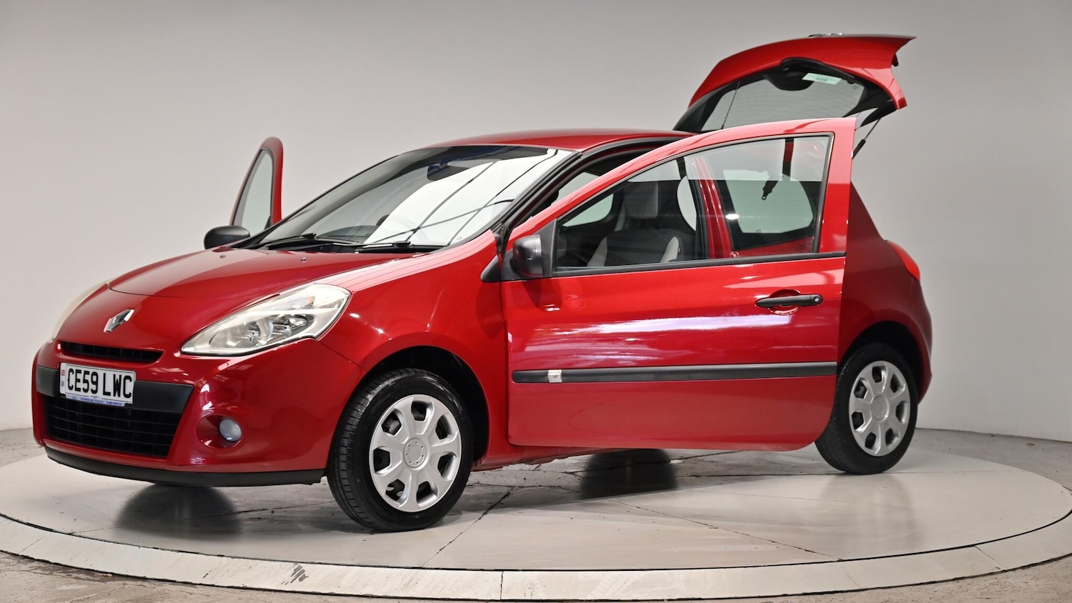 Used Renault Clio 2009 for sale - 76423429: Photo 52