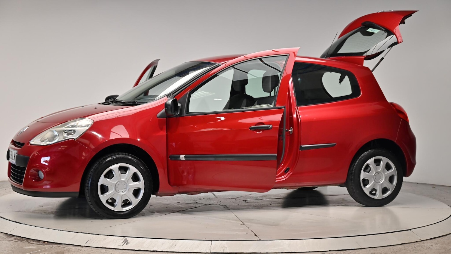 Used Renault Clio 2009 for sale - 76423429: Photo 54