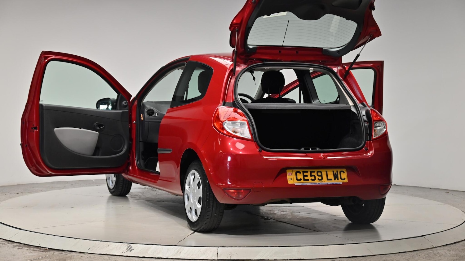 Used Renault Clio 2009 for sale - 76423429: Photo 63