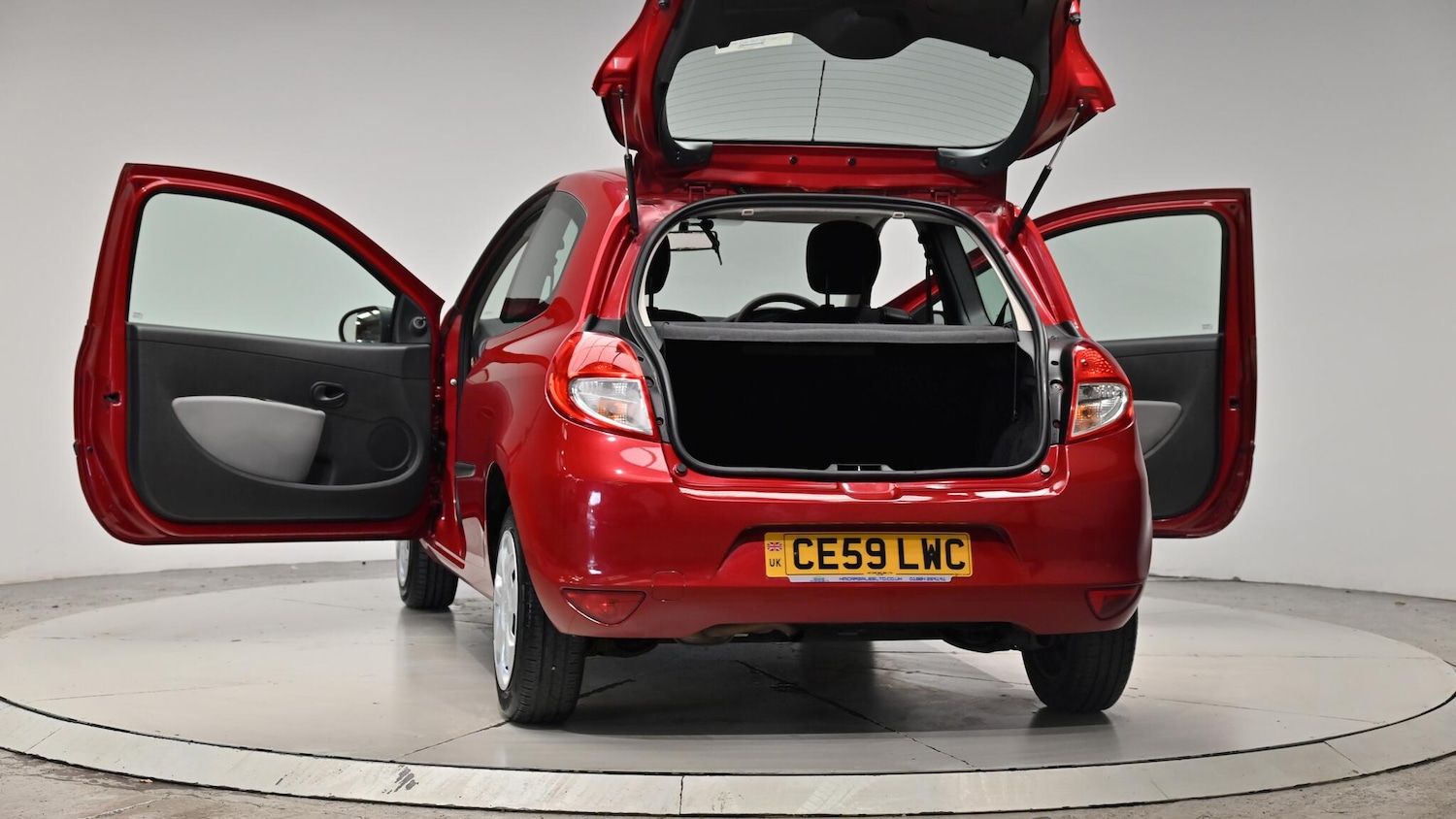 Used Renault Clio 2009 for sale - 76423429: Photo 64