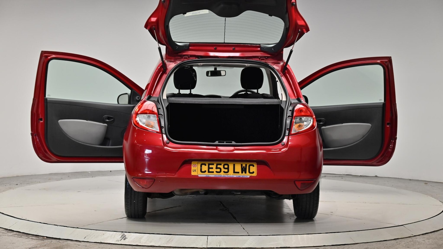 Used Renault Clio 2009 for sale - 76423429: Photo 65