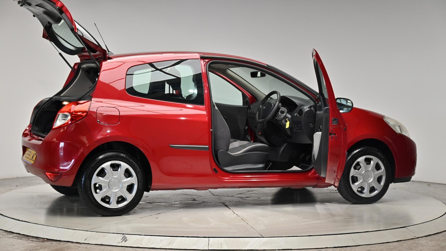 Used Renault Clio 2009 for sale - 76423429: Photo 72