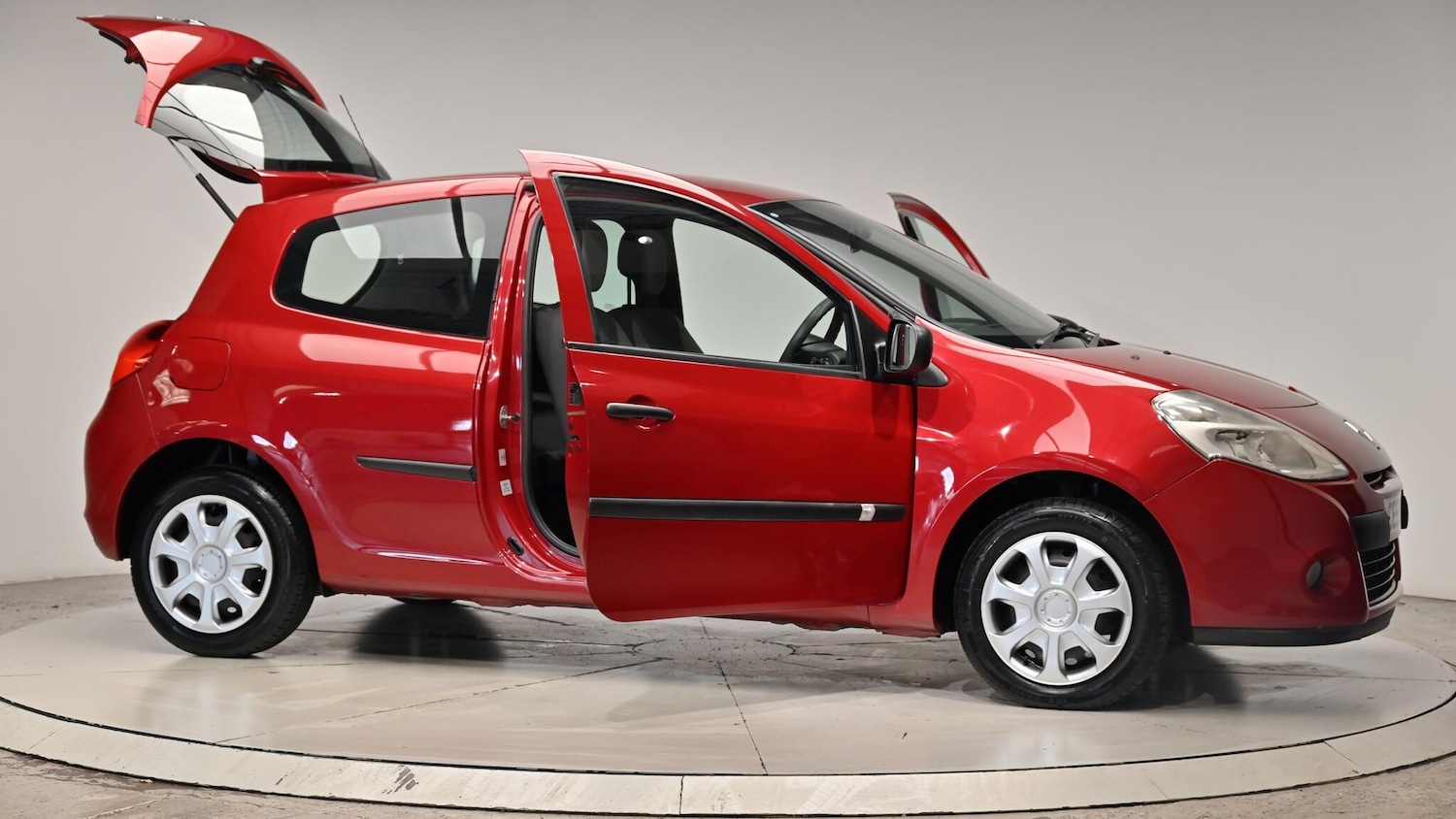 Used Renault Clio 2009 for sale - 76423429: Photo 76