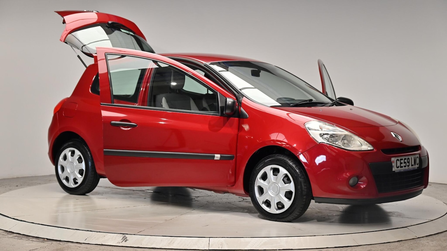 Used Renault Clio 2009 for sale - 76423429: Photo 78