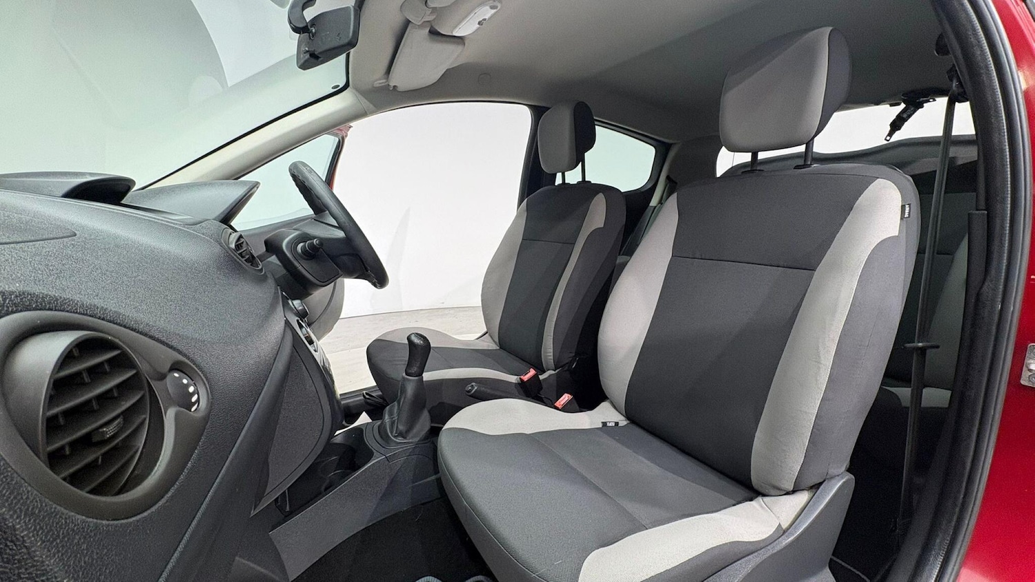 Used Renault Clio 2009 for sale - 76423429: Photo 81