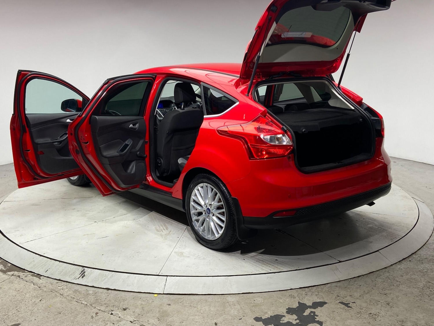 Used Ford Focus 2011 for sale - 76336560: Photo 13