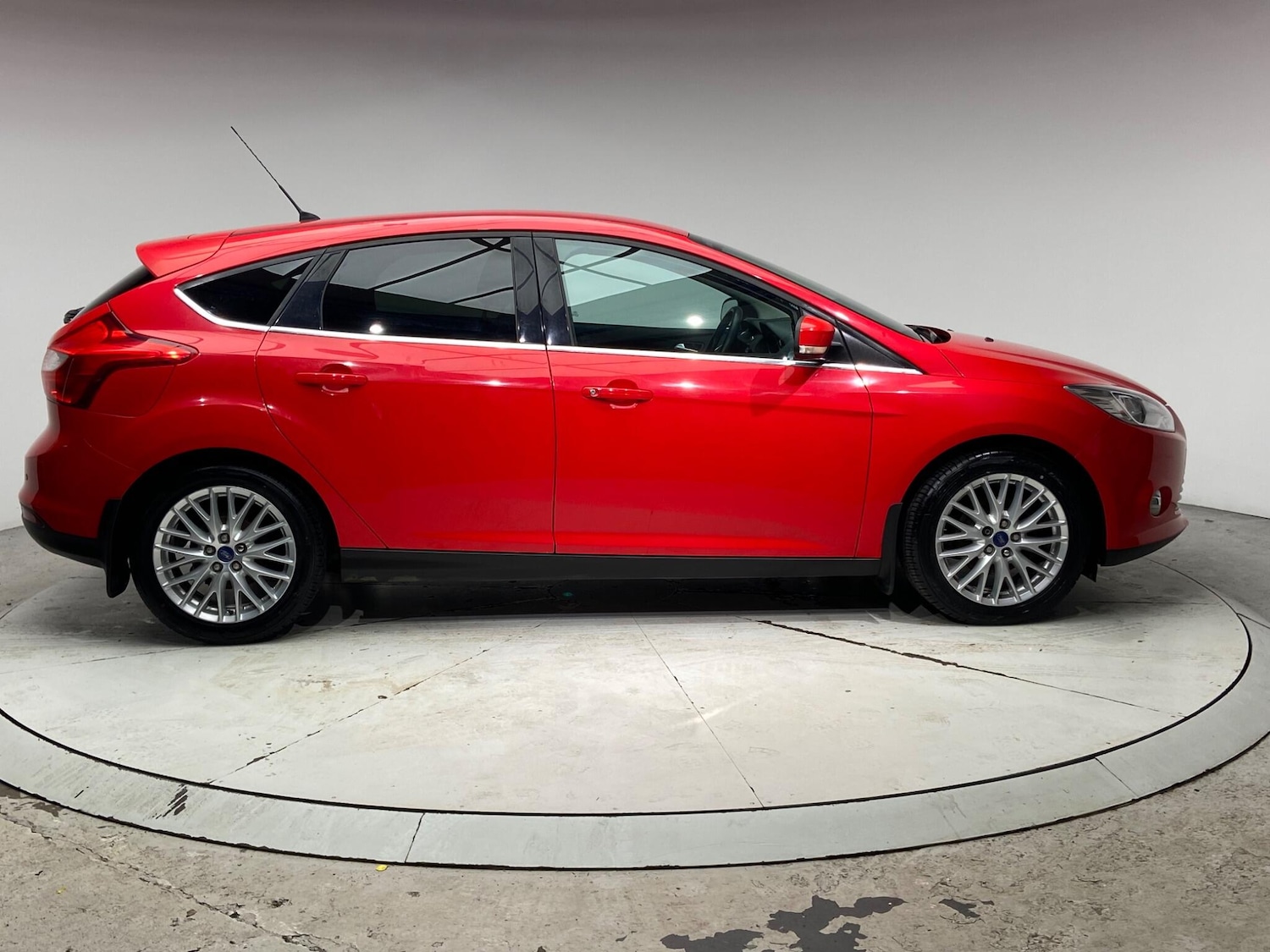Used Ford Focus 2011 for sale - 76336560: Photo 8