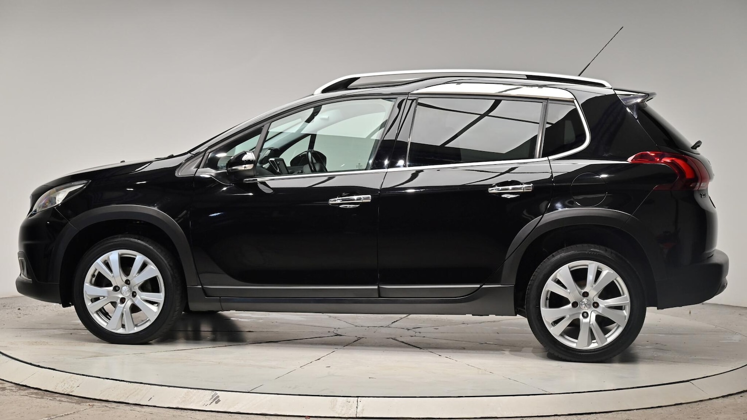 Used Peugeot 2008 2016 for sale - 76269659: Photo 21