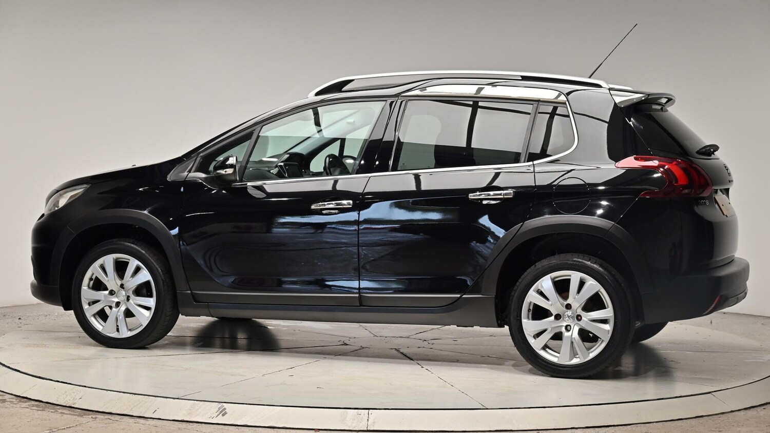 Used Peugeot 2008 2016 for sale - 76269659: Photo 22