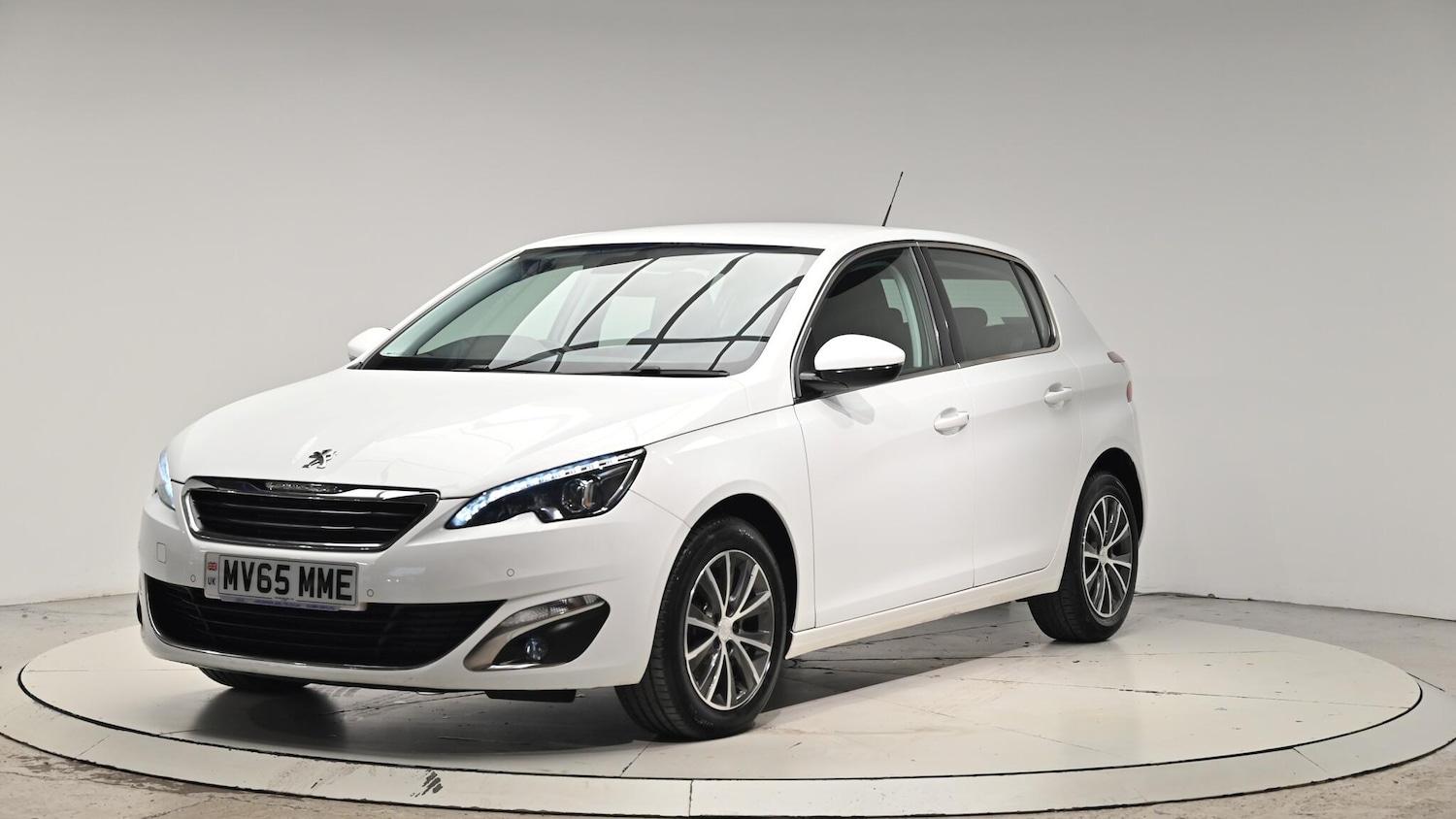 Used Peugeot 308 2015 for sale - 76992702: Photo 14