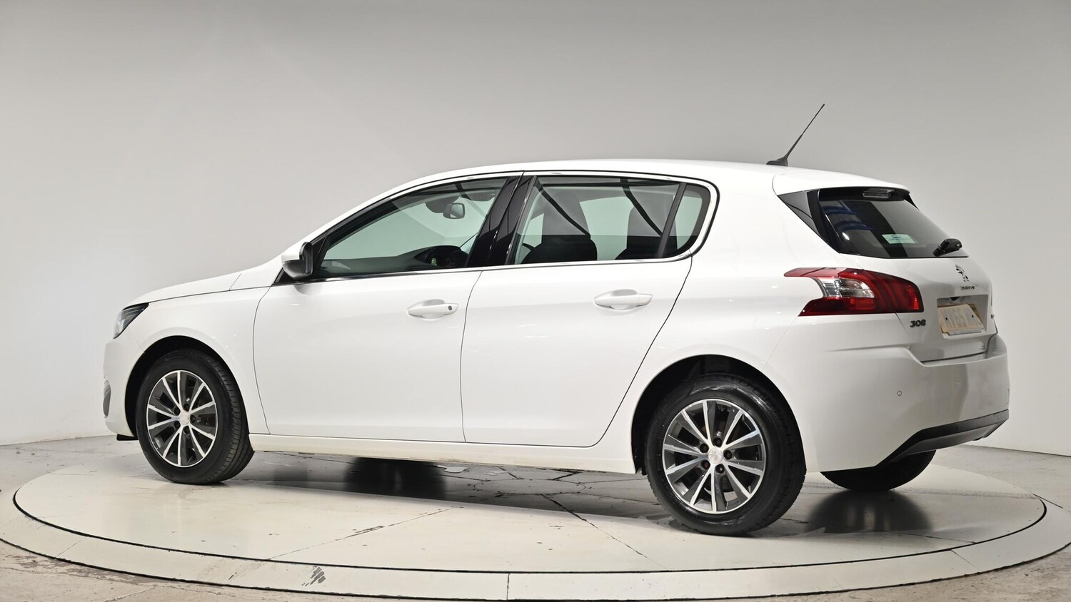 Used Peugeot 308 2015 for sale - 76992702: Photo 23