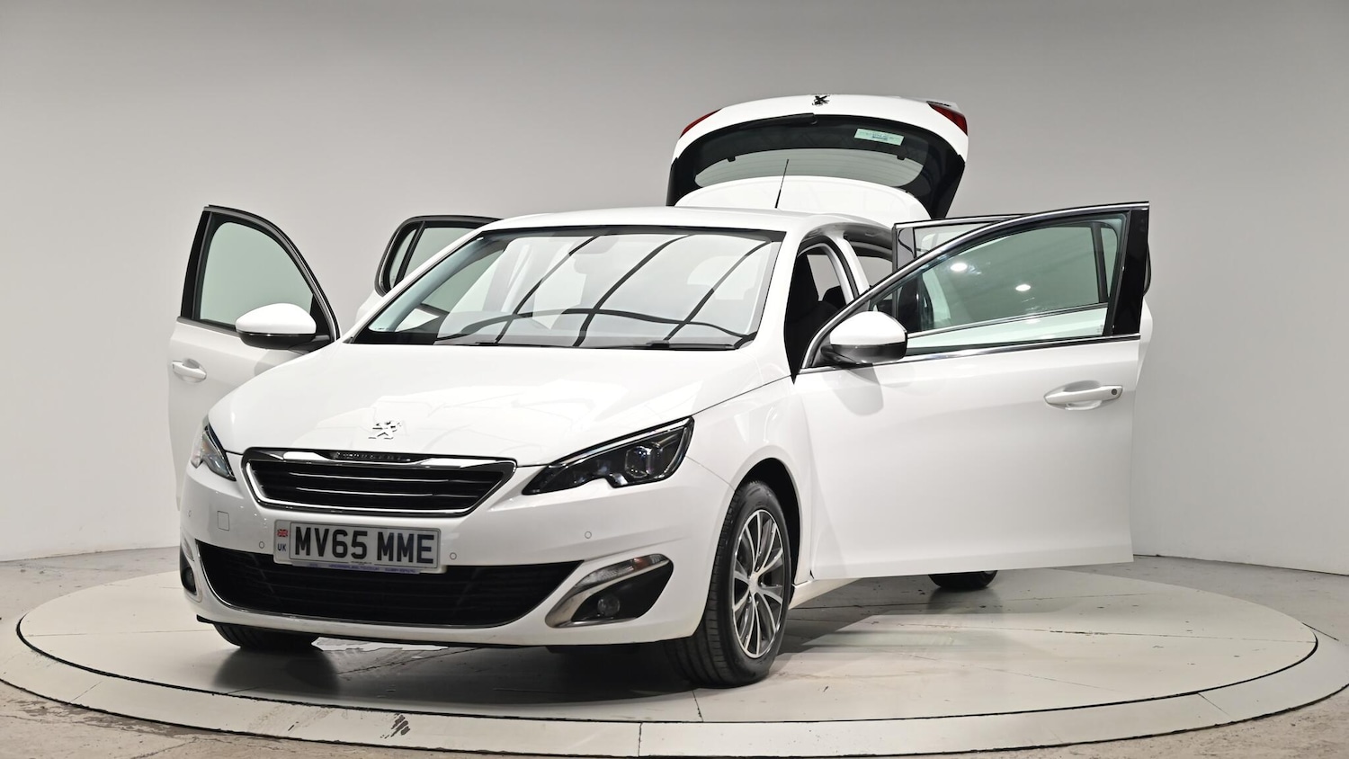 Used Peugeot 308 2015 for sale - 76992702: Photo 49