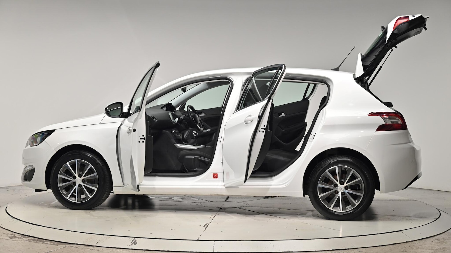 Used Peugeot 308 2015 for sale - 76992702: Photo 57