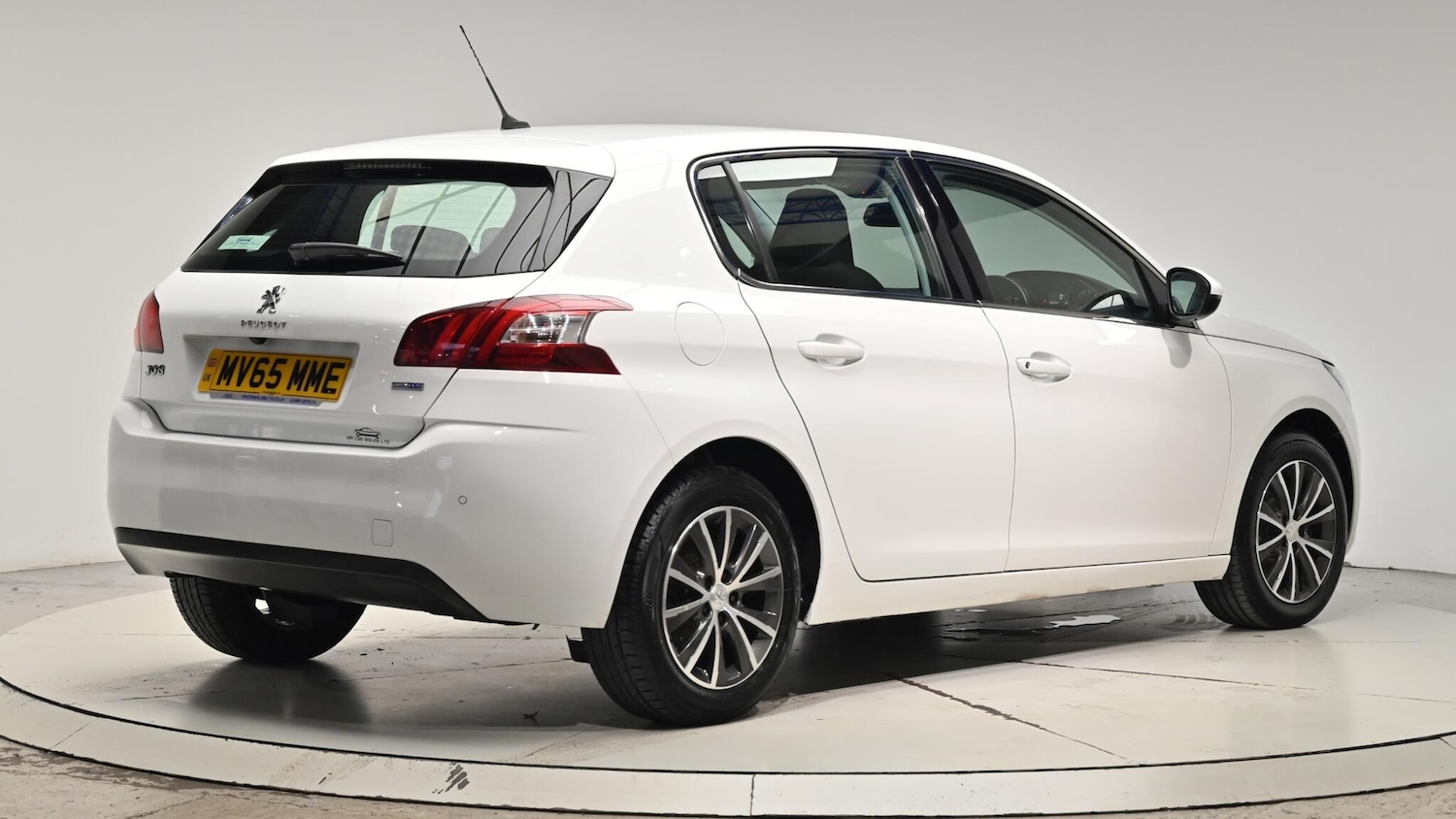 Used Peugeot 308 2015 for sale - 76992702: Photo 6
