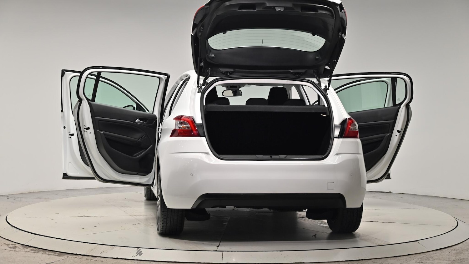 Used Peugeot 308 2015 for sale - 76992702: Photo 64