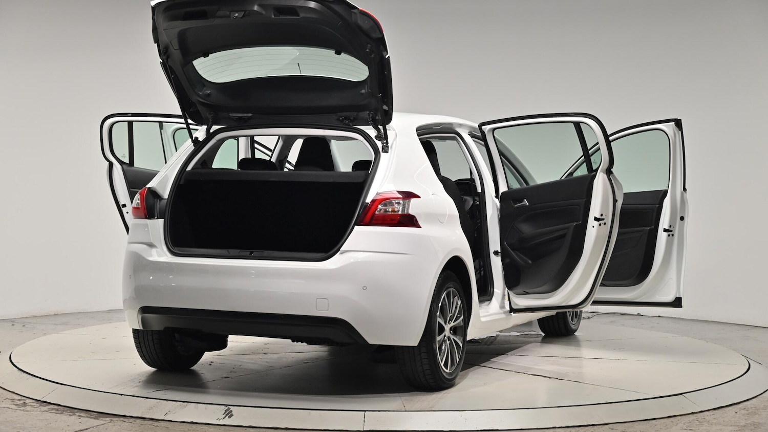 Used Peugeot 308 2015 for sale - 76992702: Photo 67