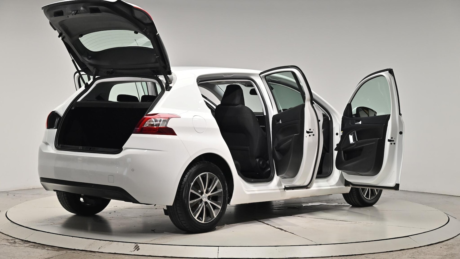 Used Peugeot 308 2015 for sale - 76992702: Photo 69