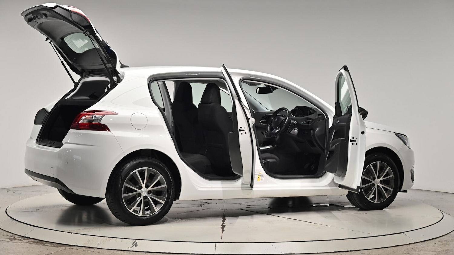 Used Peugeot 308 2015 for sale - 76992702: Photo 71