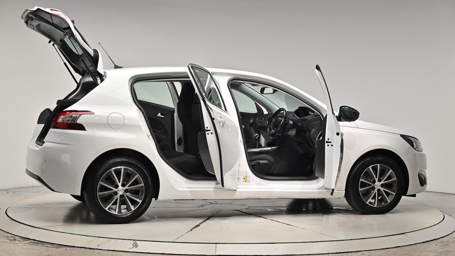 Used Peugeot 308 2015 for sale - 76992702: Photo 72