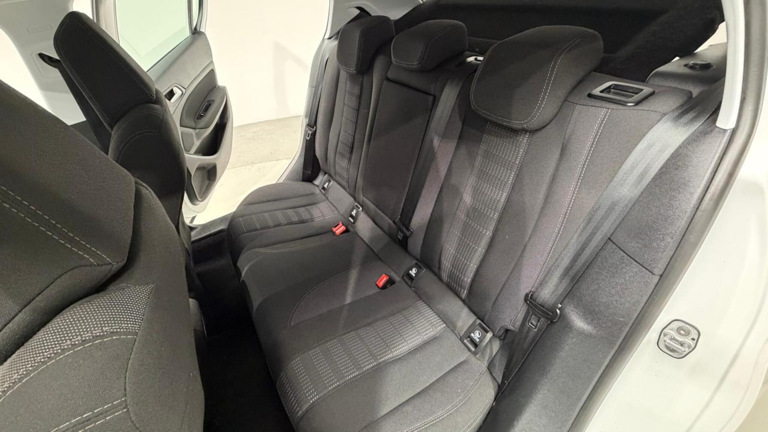 Used Peugeot 308 2015 for sale - 76992702: Photo 84