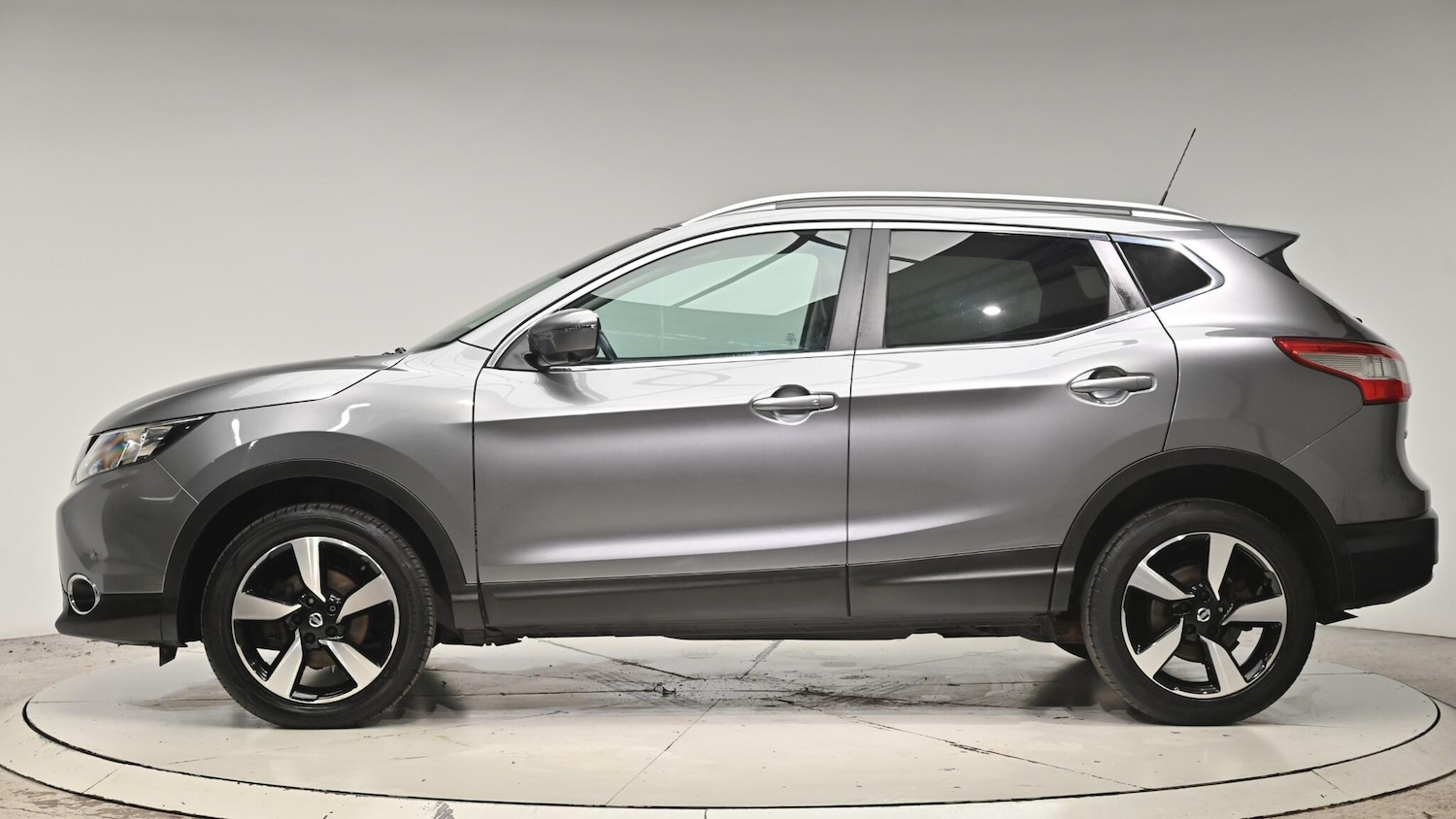 Used Nissan Qashqai 2017 for sale - 76994641: Photo 3