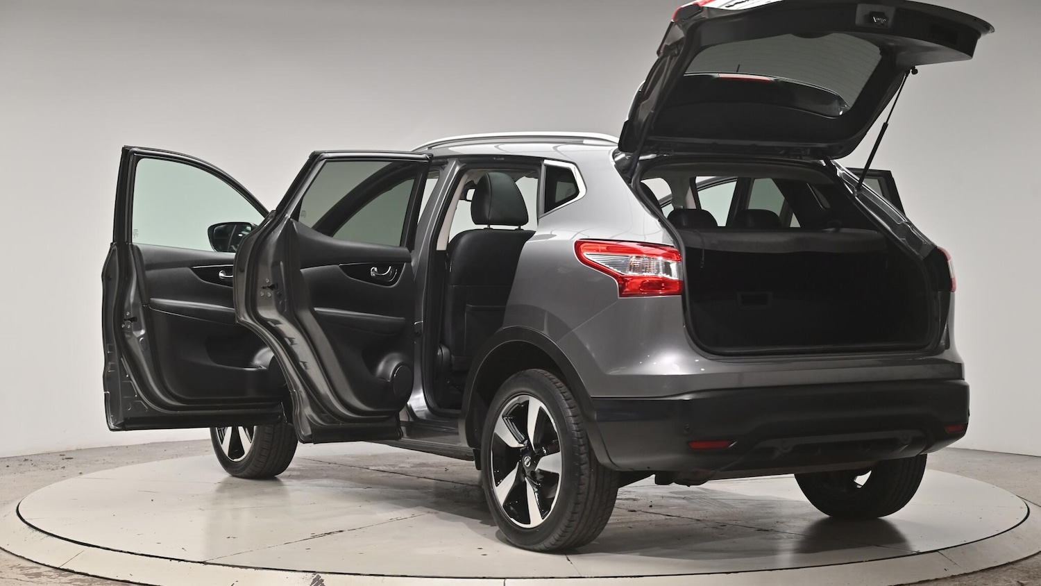 Used Nissan Qashqai 2017 for sale - 76994641: Photo 62