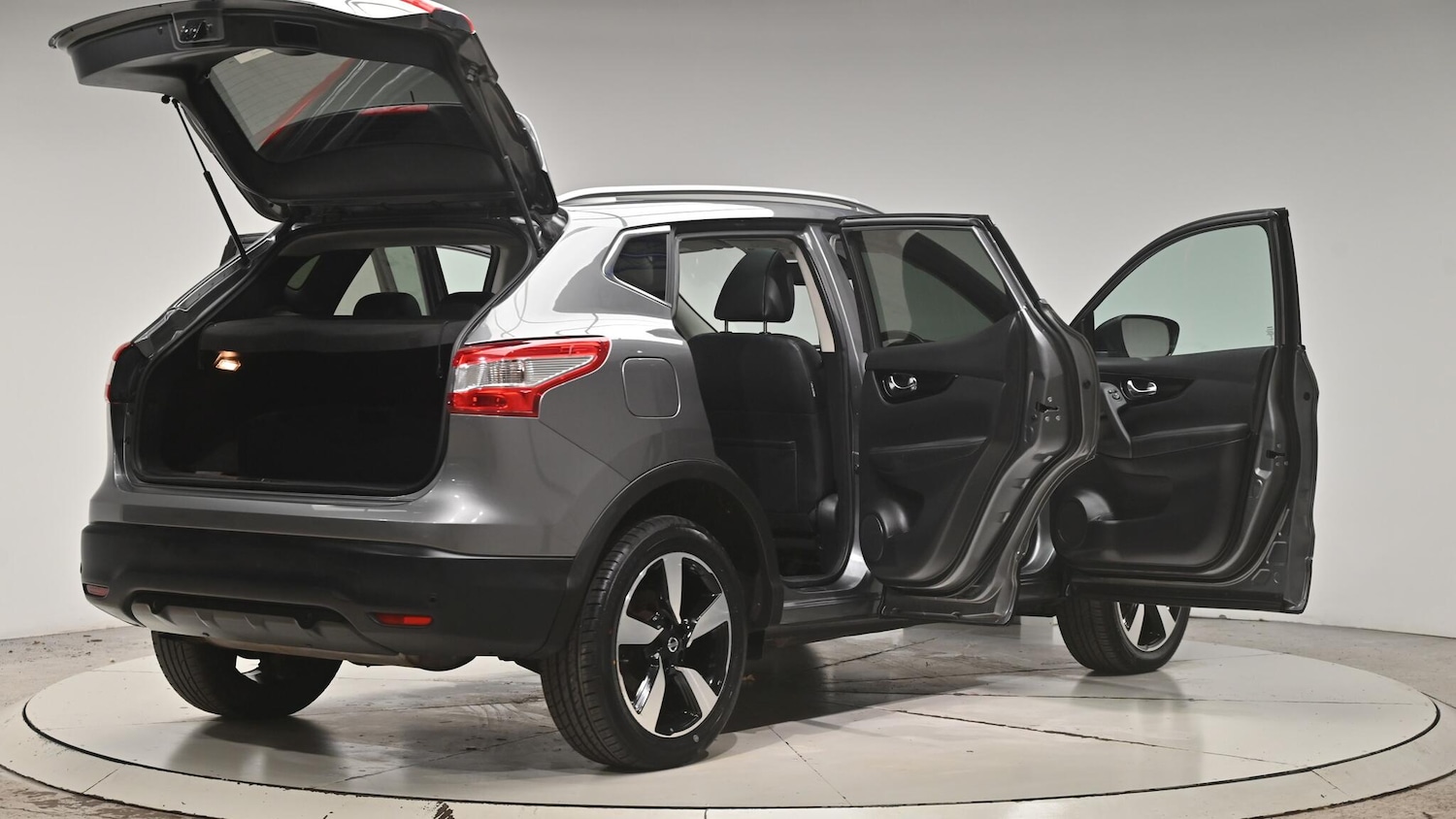 Used Nissan Qashqai 2017 for sale - 76994641: Photo 69