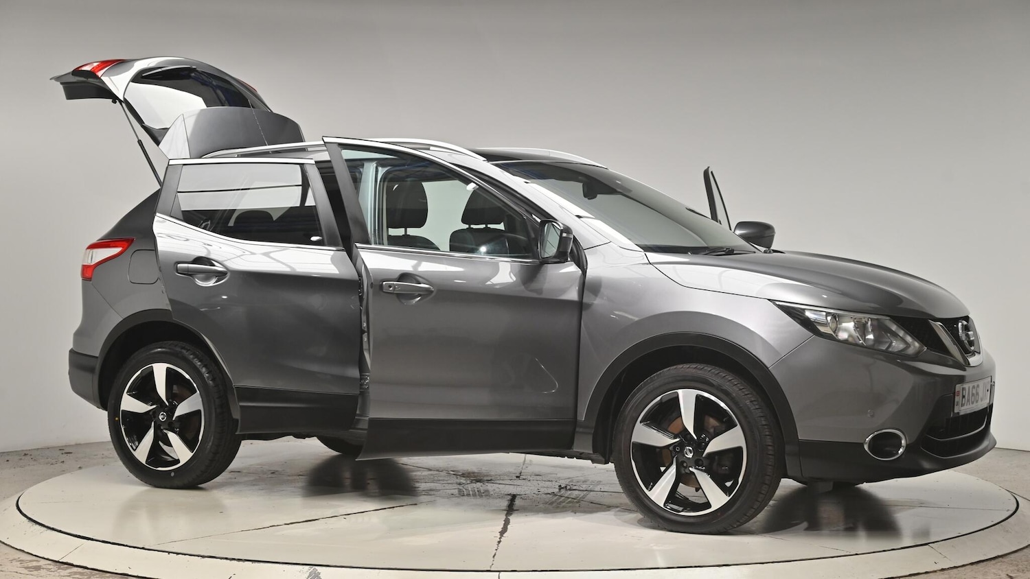 Used Nissan Qashqai 2017 for sale - 76994641: Photo 77