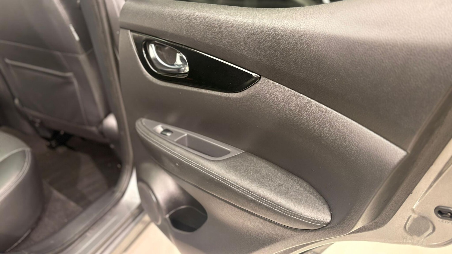 Used Nissan Qashqai 2017 for sale - 76994641: Photo 82