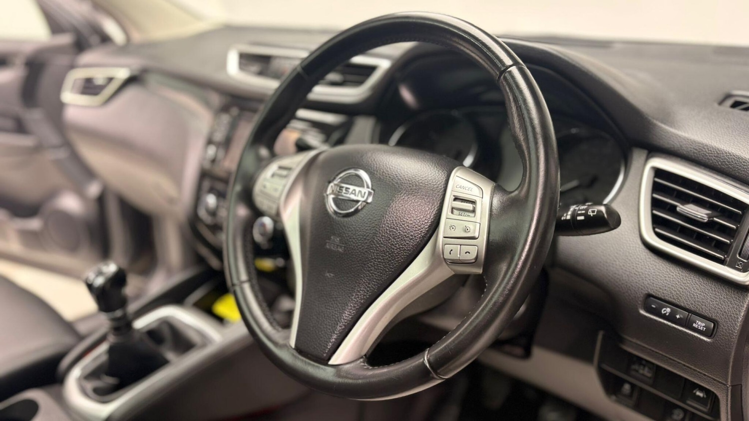 Used Nissan Qashqai 2017 for sale - 76994641: Photo 91