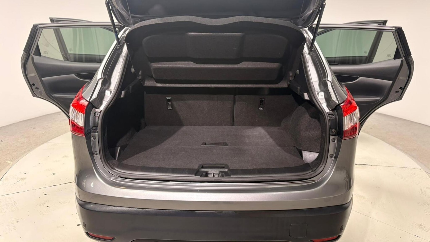 Used Nissan Qashqai 2017 for sale - 76994641: Photo 96