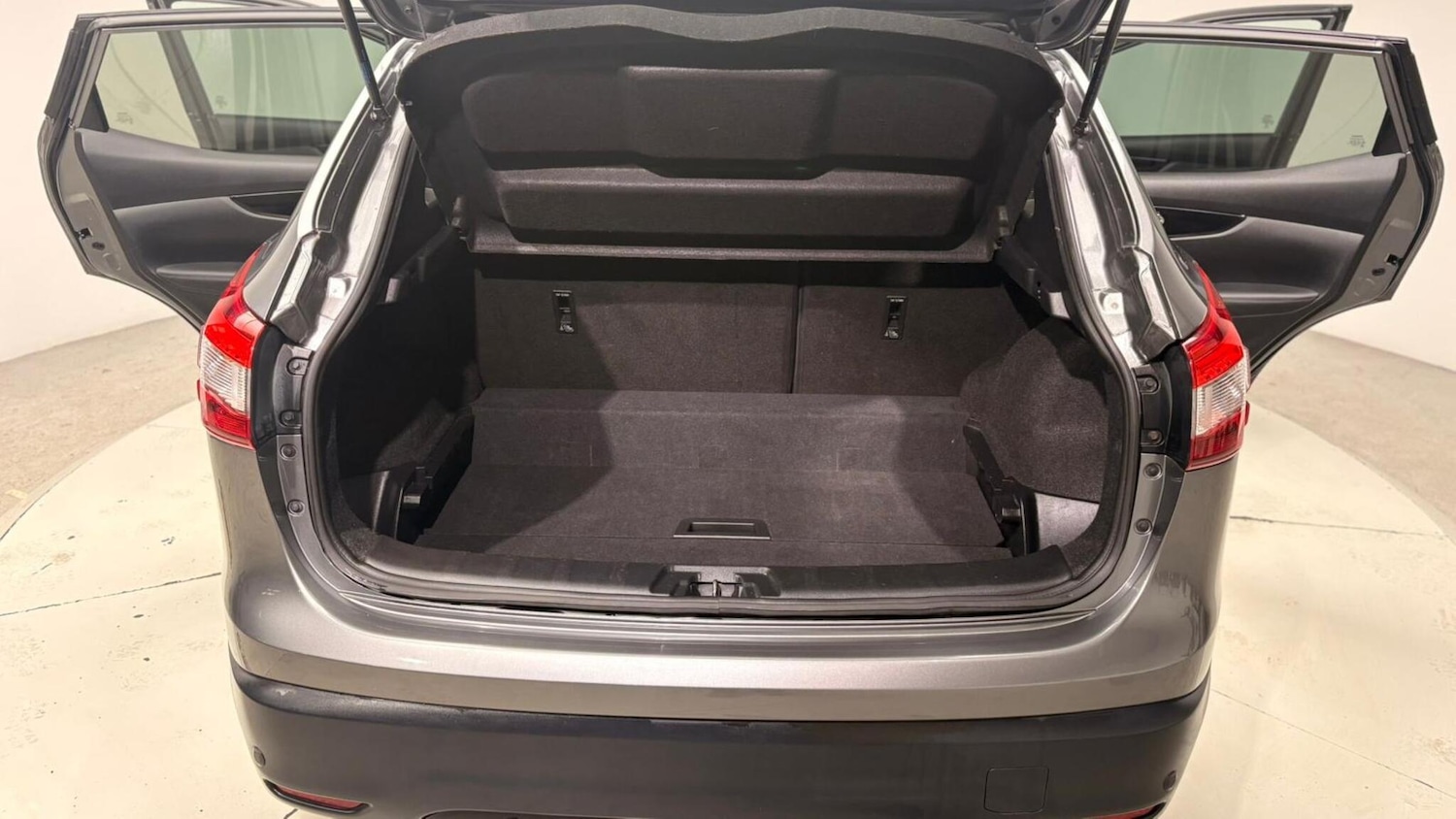 Used Nissan Qashqai 2017 for sale - 76994641: Photo 97