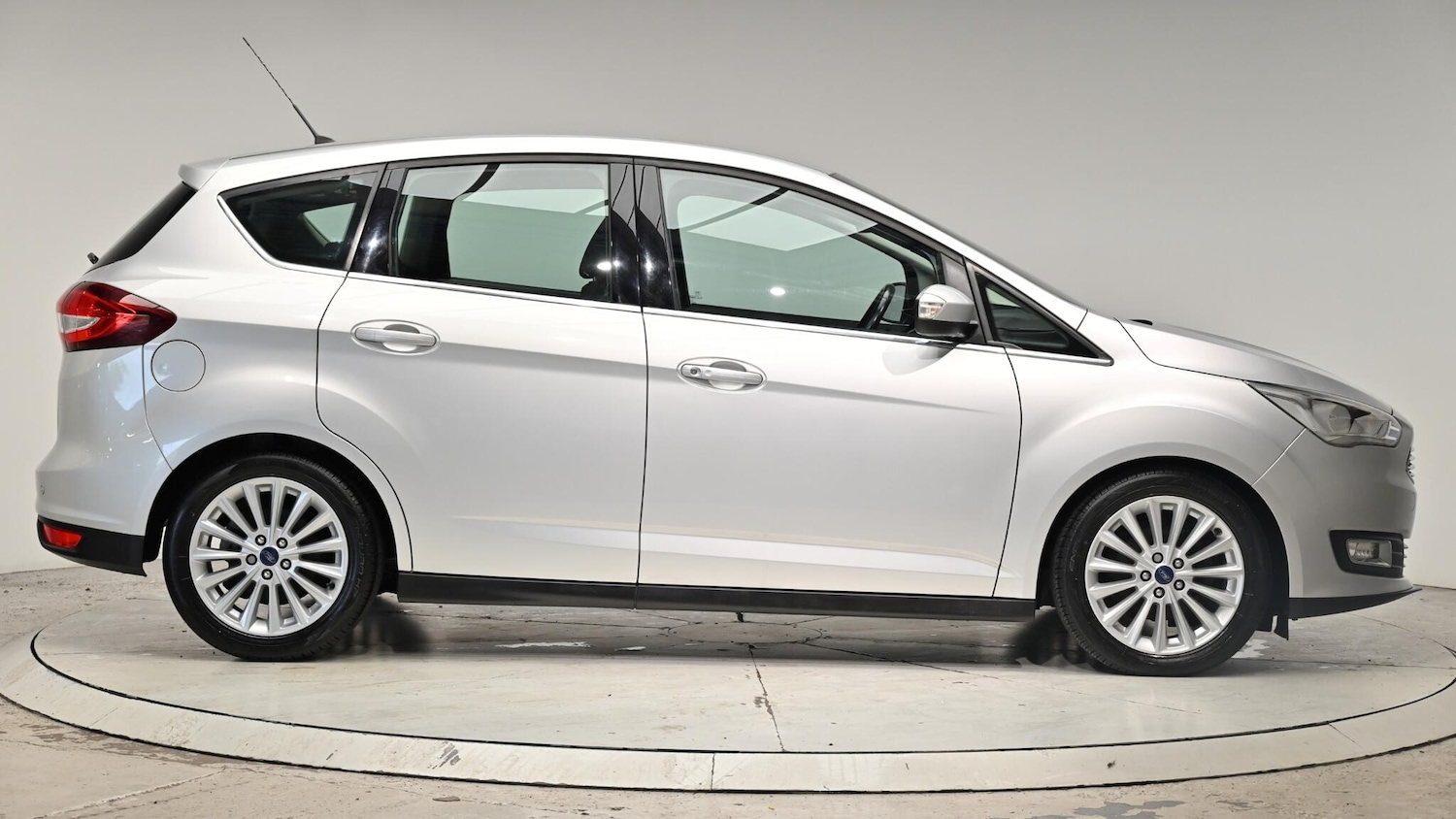 Used Ford C-Max 2017 for sale - 76314289: Photo 4