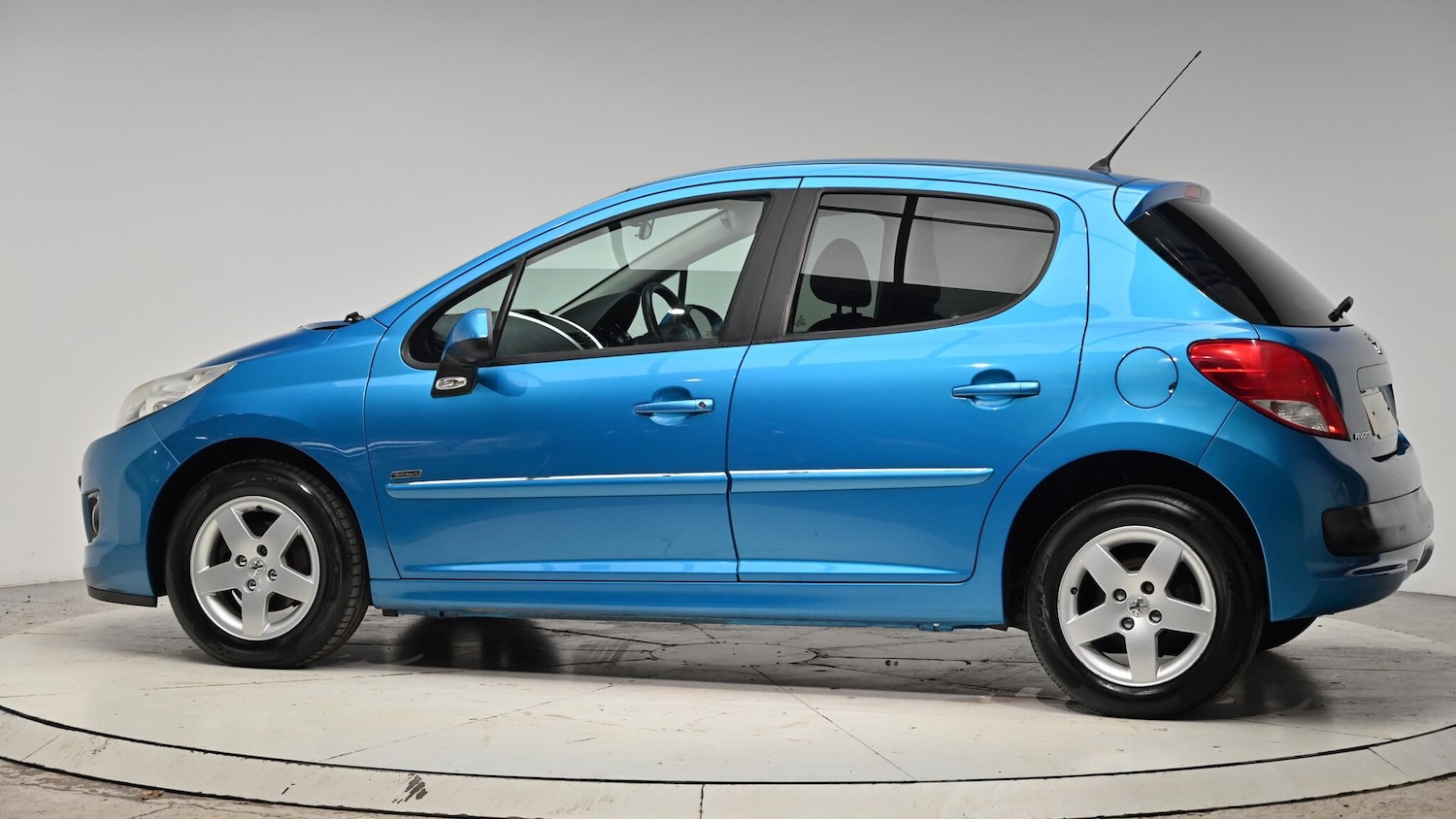 Used Peugeot 207 2012 for sale - 76715453: Photo 22