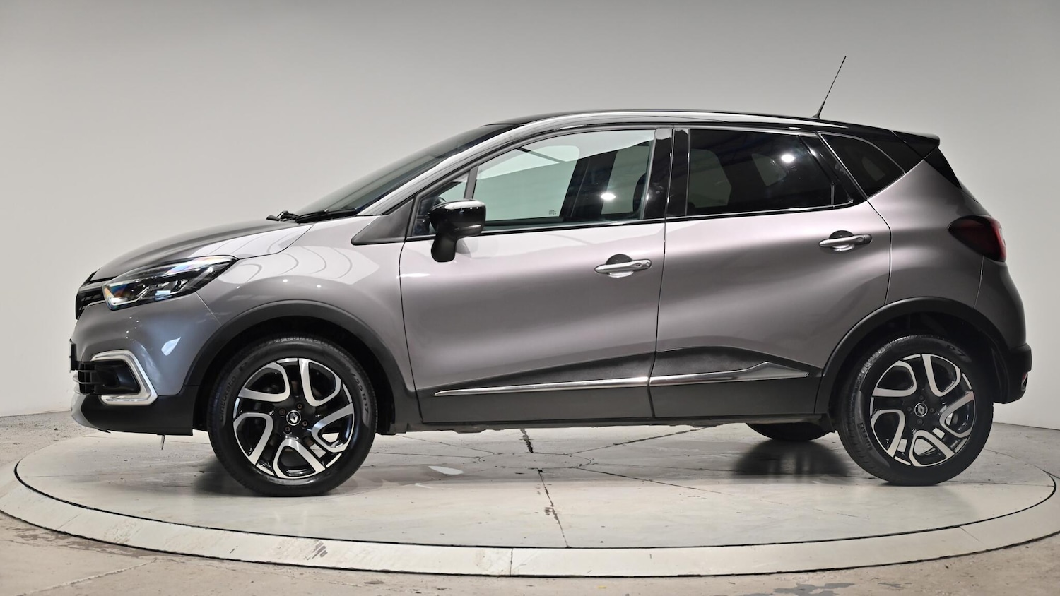 Used Renault Captur 2017 for sale - 76306760: Photo 19