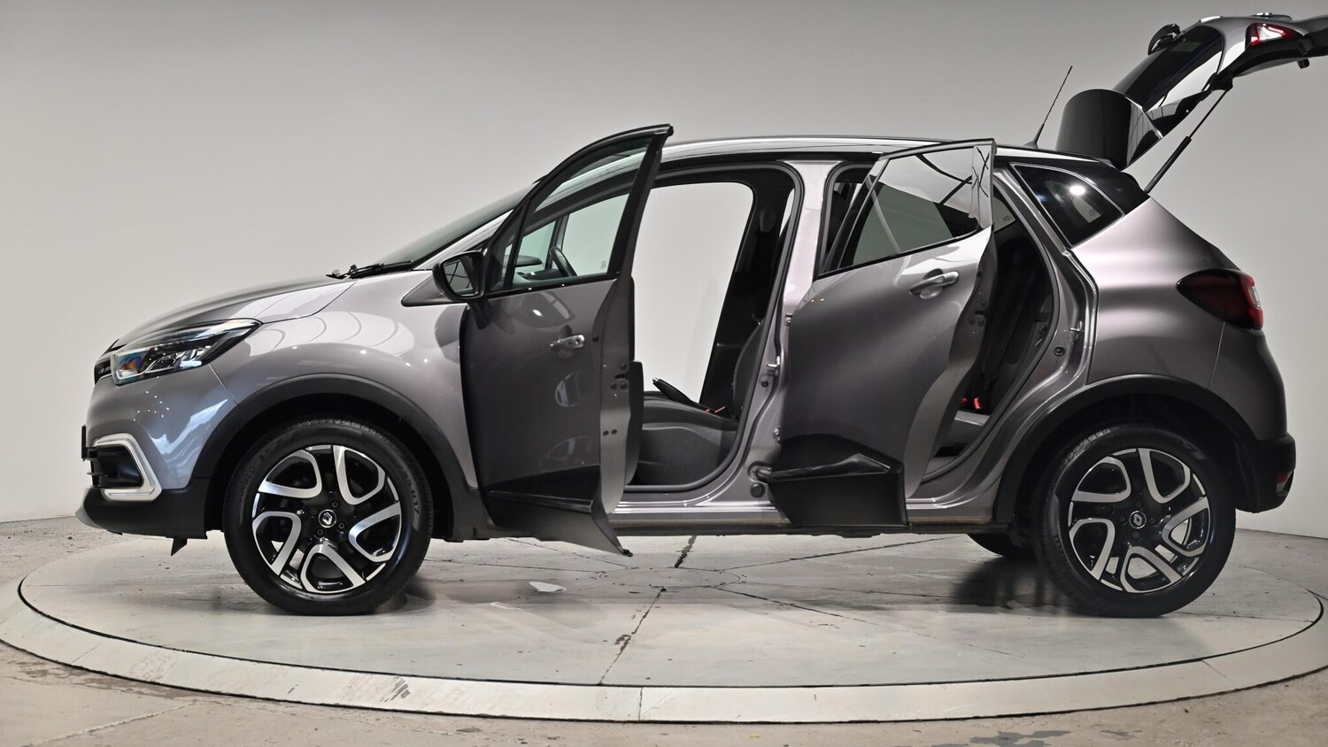 Used Renault Captur 2017 for sale - 76306760: Photo 56