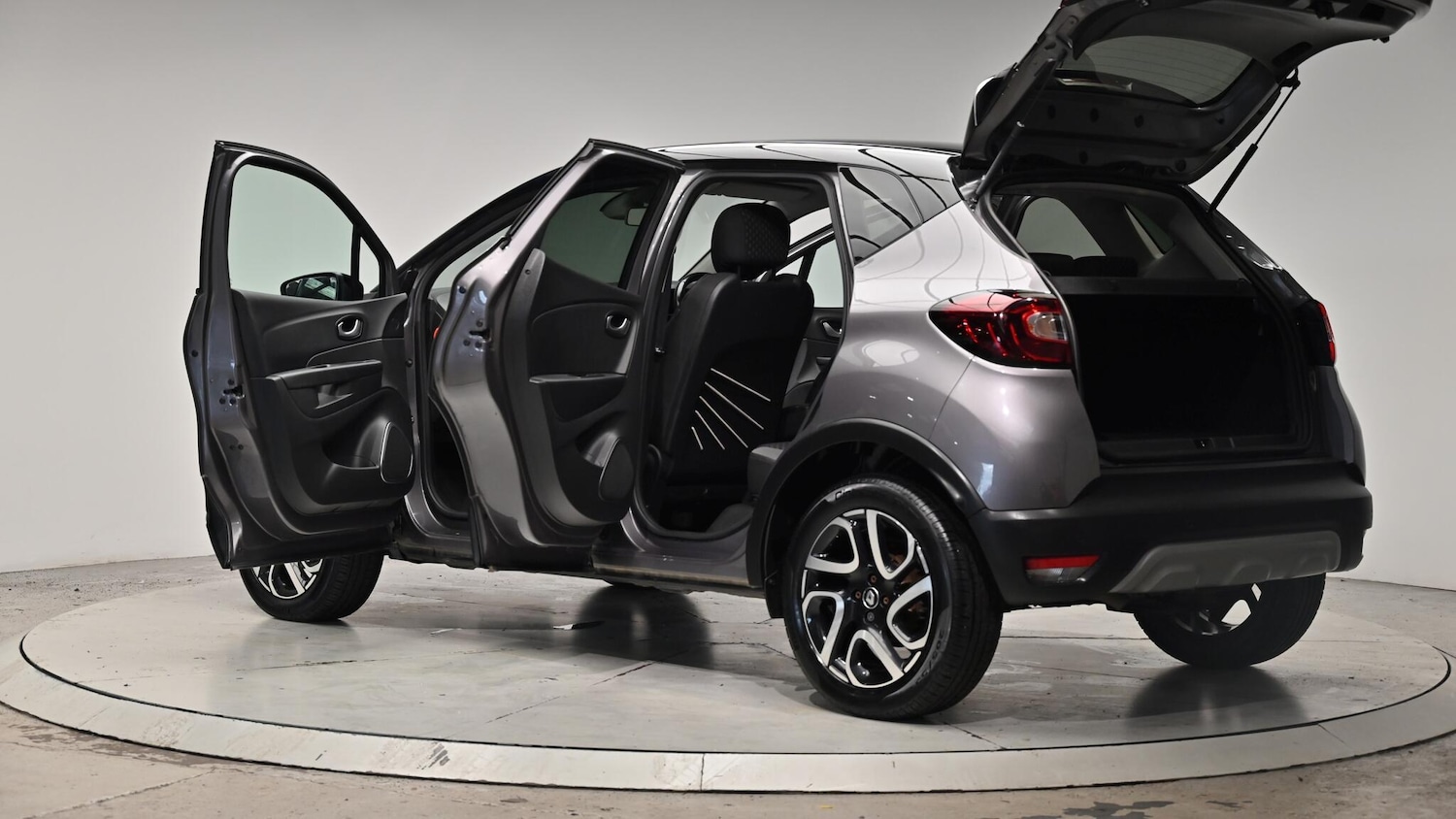 Used Renault Captur 2017 for sale - 76306760: Photo 61