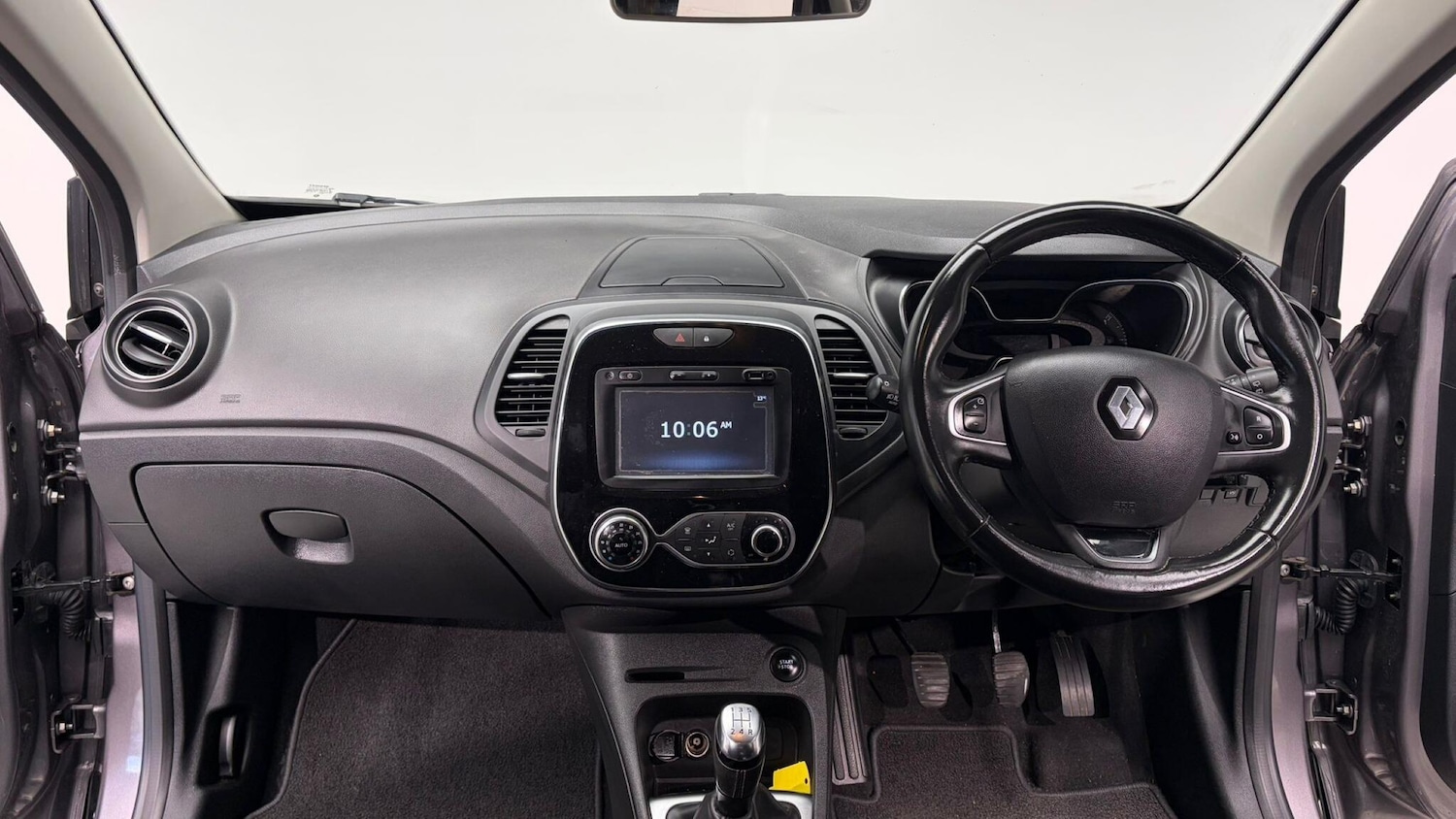 Used Renault Captur 2017 for sale - 76306760: Photo 81