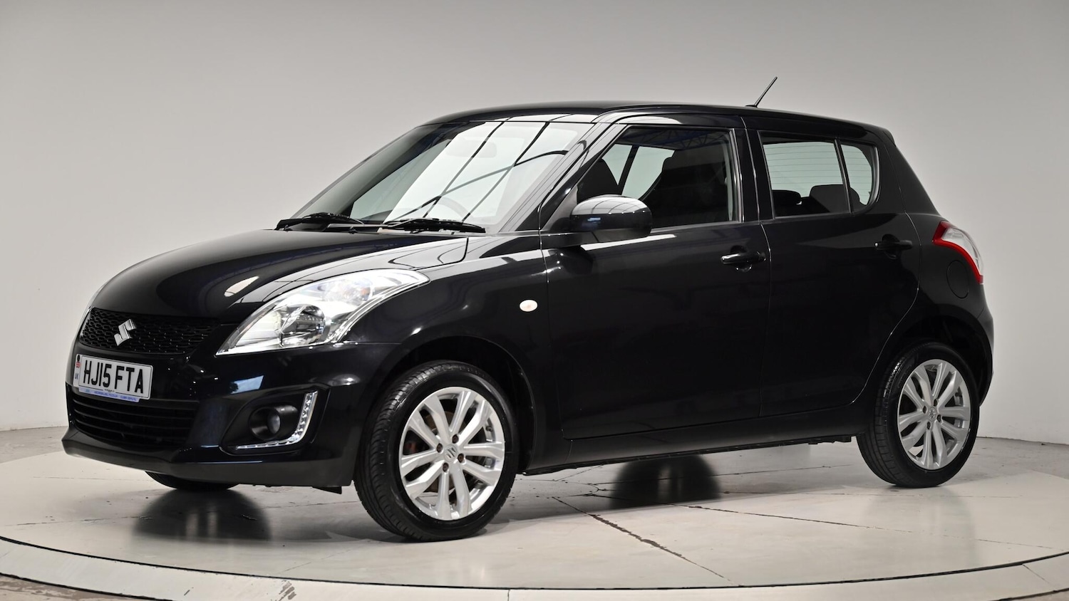 Used Suzuki Swift 2015 for sale - 76073242: Photo 16