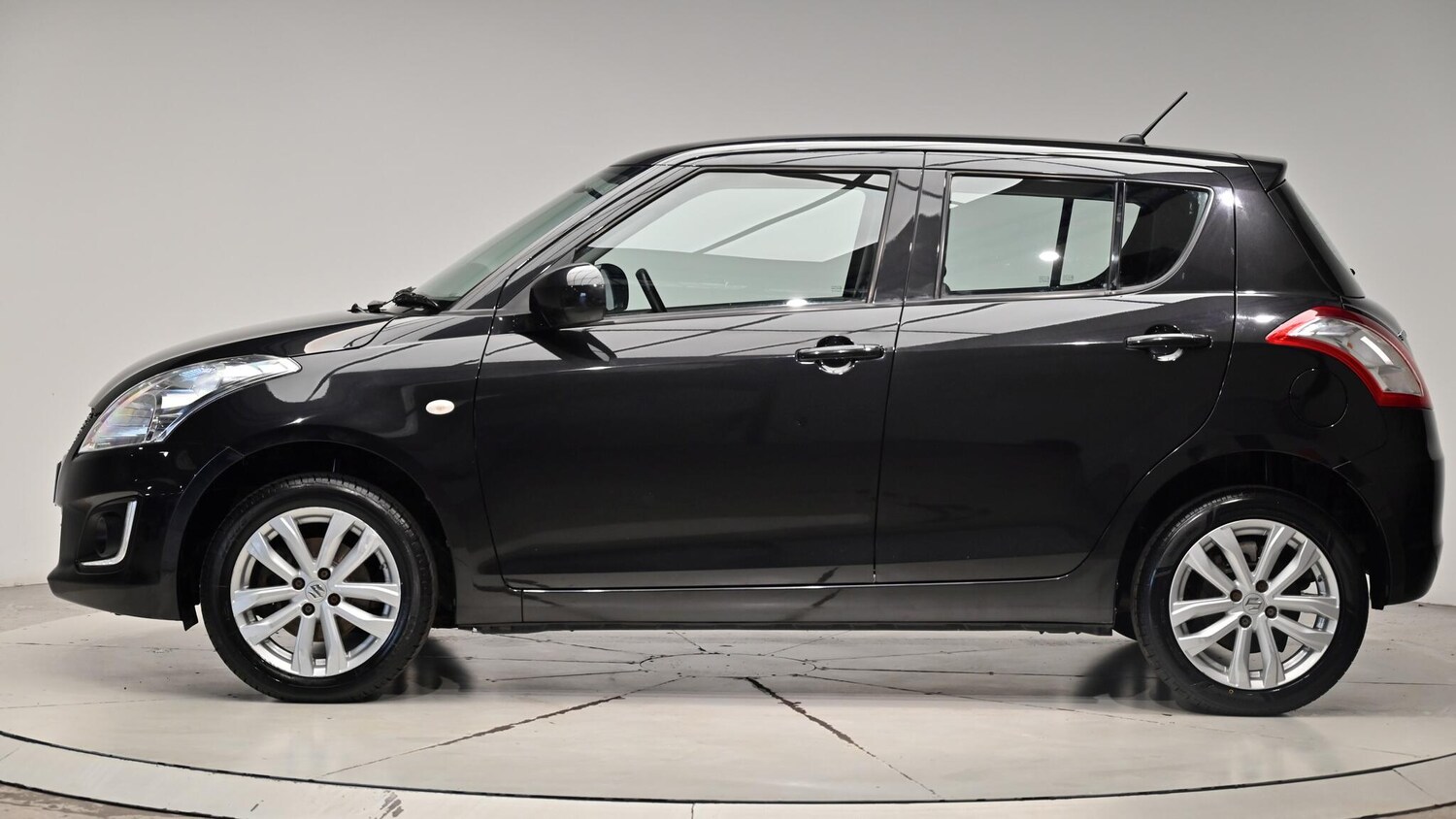 Used Suzuki Swift 2015 for sale - 76073242: Photo 20