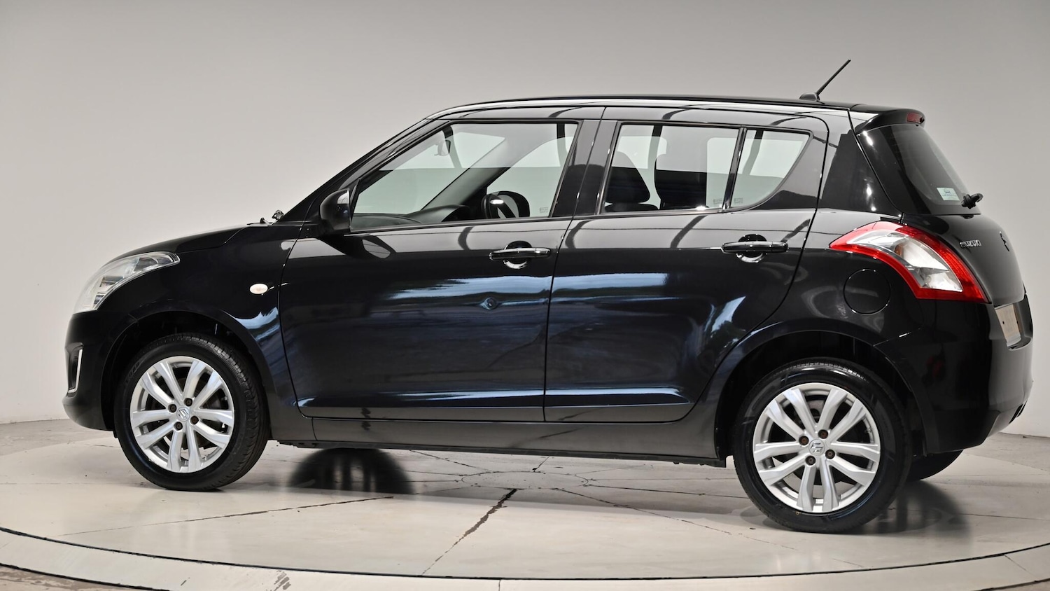 Used Suzuki Swift 2015 for sale - 76073242: Photo 22