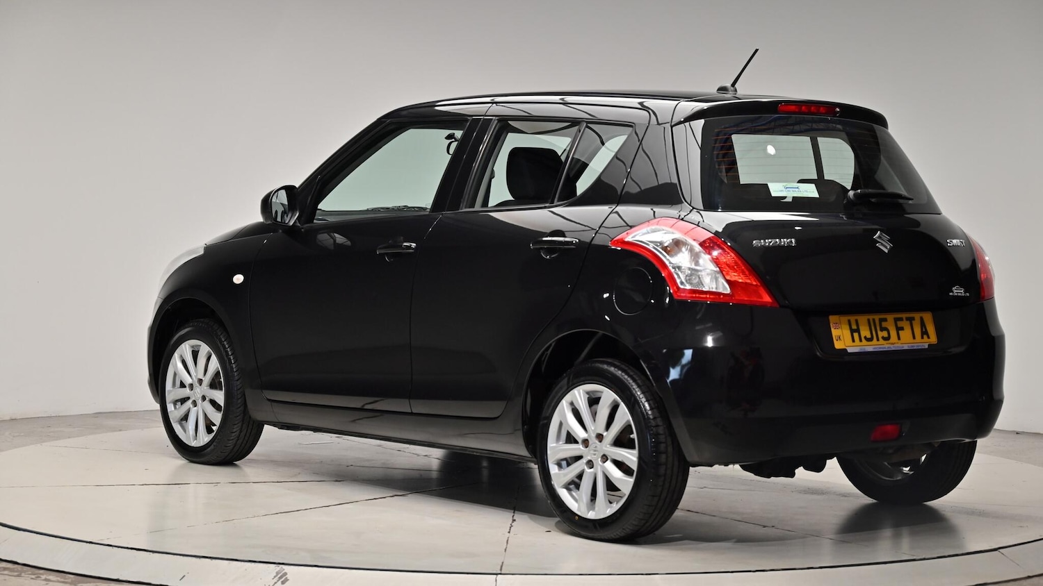 Used Suzuki Swift 2015 for sale - 76073242: Photo 25